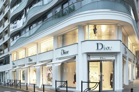 dior house of fashion.